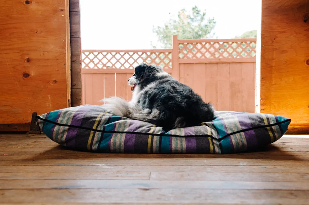 Horizon Pillow Bed
