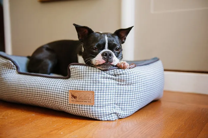 Houndstooth Lounge Bed